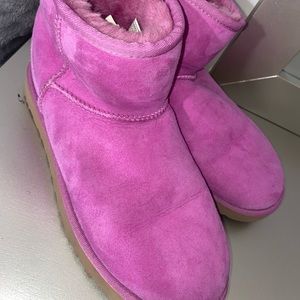 Ugg Mini. Size 8.
